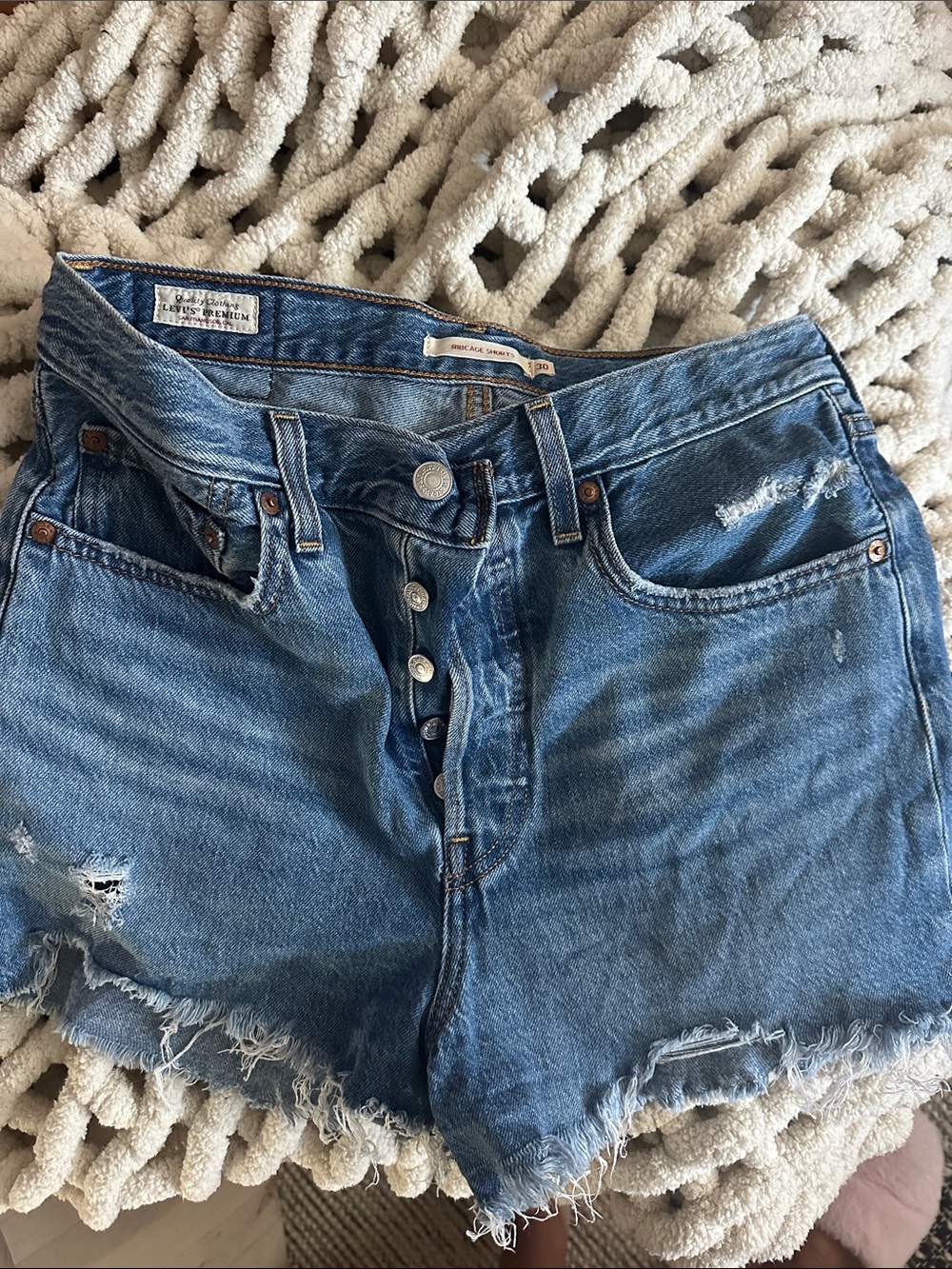 Levi’s High-Rise Distressed Denim Shorts - Blue